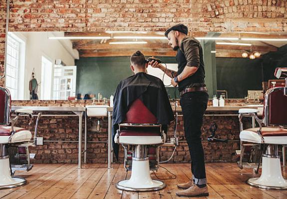 Ιδιοκτήτης barber shop κινεί αγωγή σε μπαρμπέρη στη Λεμεσό*
