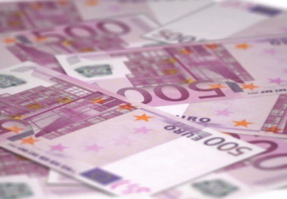Βούλωσαν οι τουαλέτες με χαρτονομίσματα των 500 ευρώ