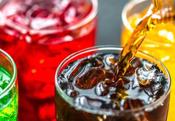 Σακχαρούχα ποτά αυξάνουν τον κίνδυνο εμφάνισης καρκίνου